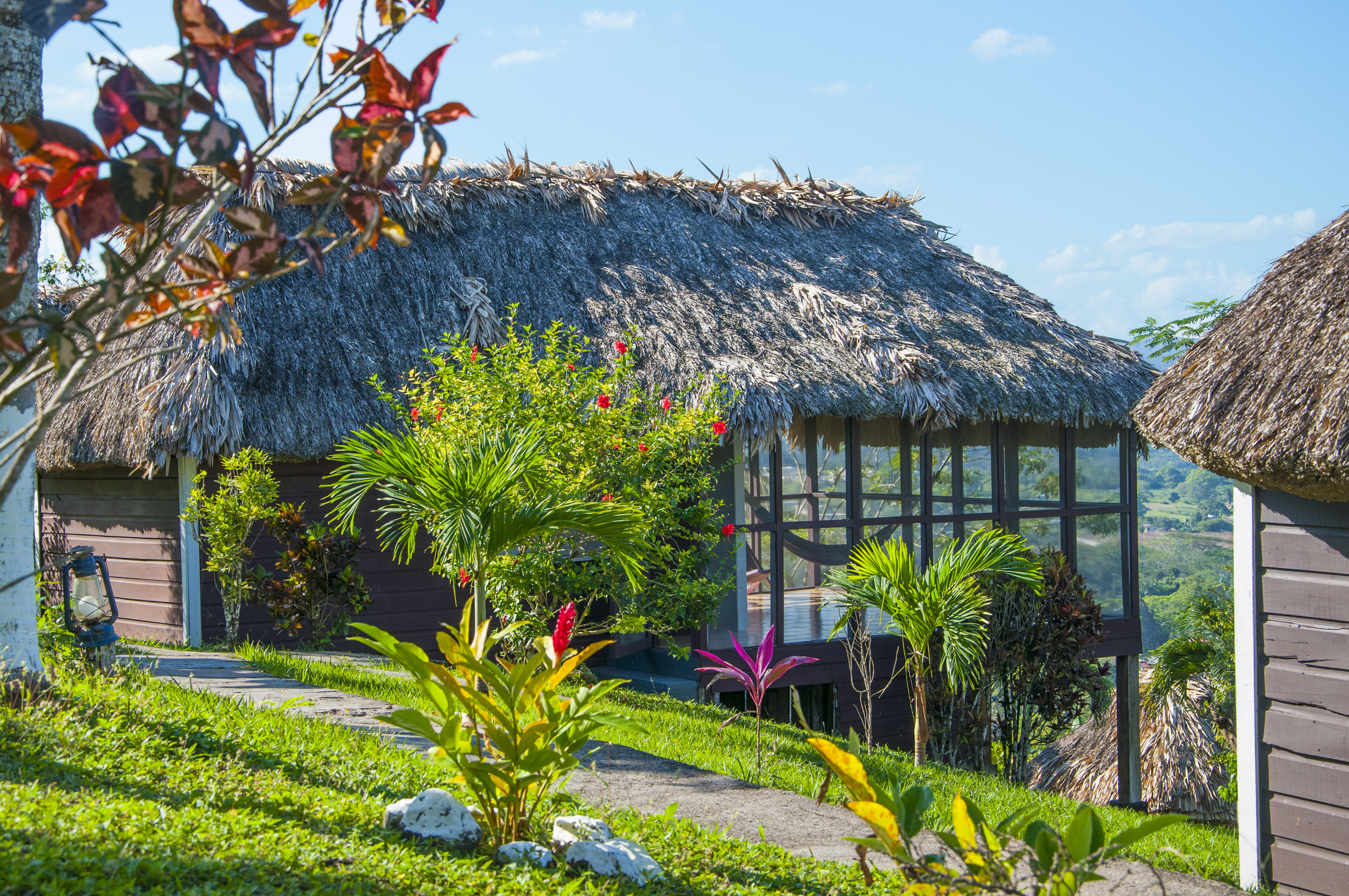 cool places to stay in Belize