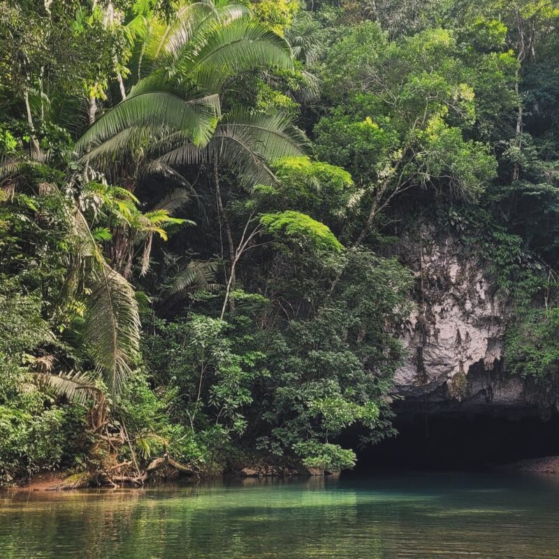 visiting Belize in summer