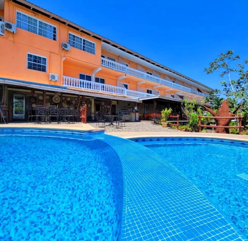 Belize jungle resort