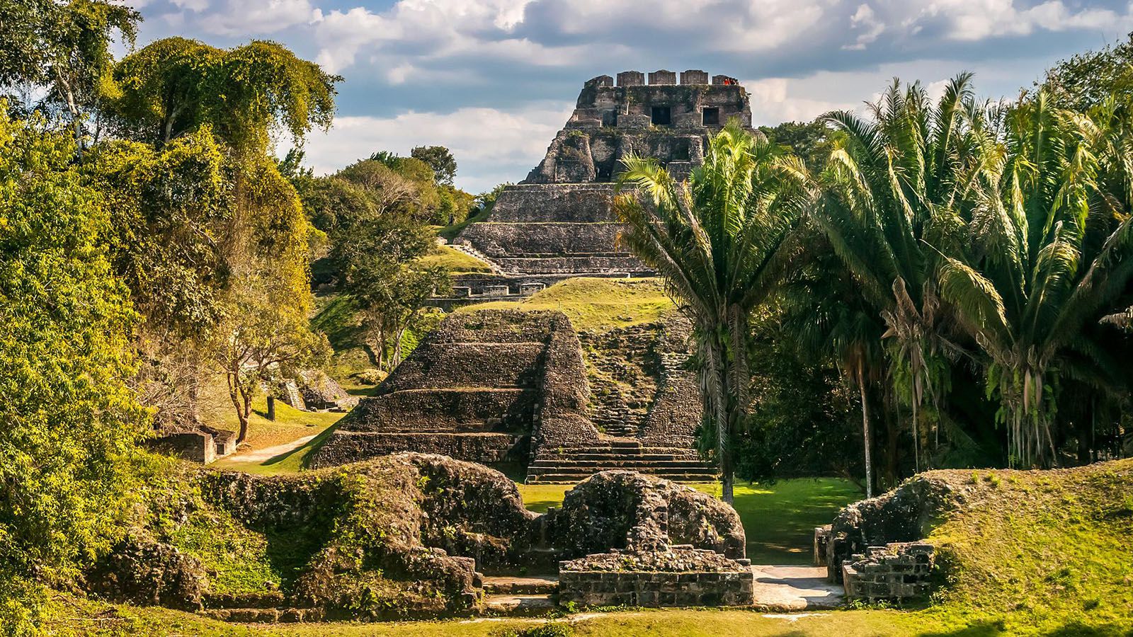 Xunantunich Maya Ruins Cahal Pech Village Resort