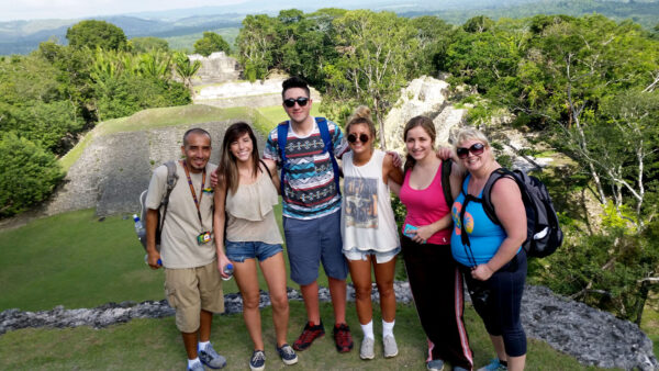 tour groups to belize