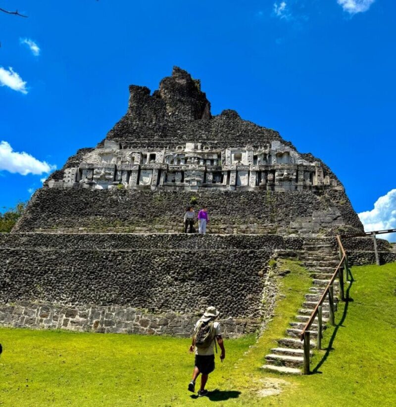 Xunantunich tour from San Ignacio Xunantunich tour from San Ignacio